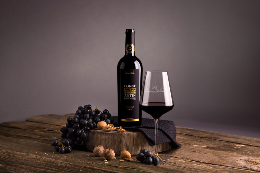 Constantin Premium Red Blend cupaj realizat de Crama Girboiu din Feteasca Neagră