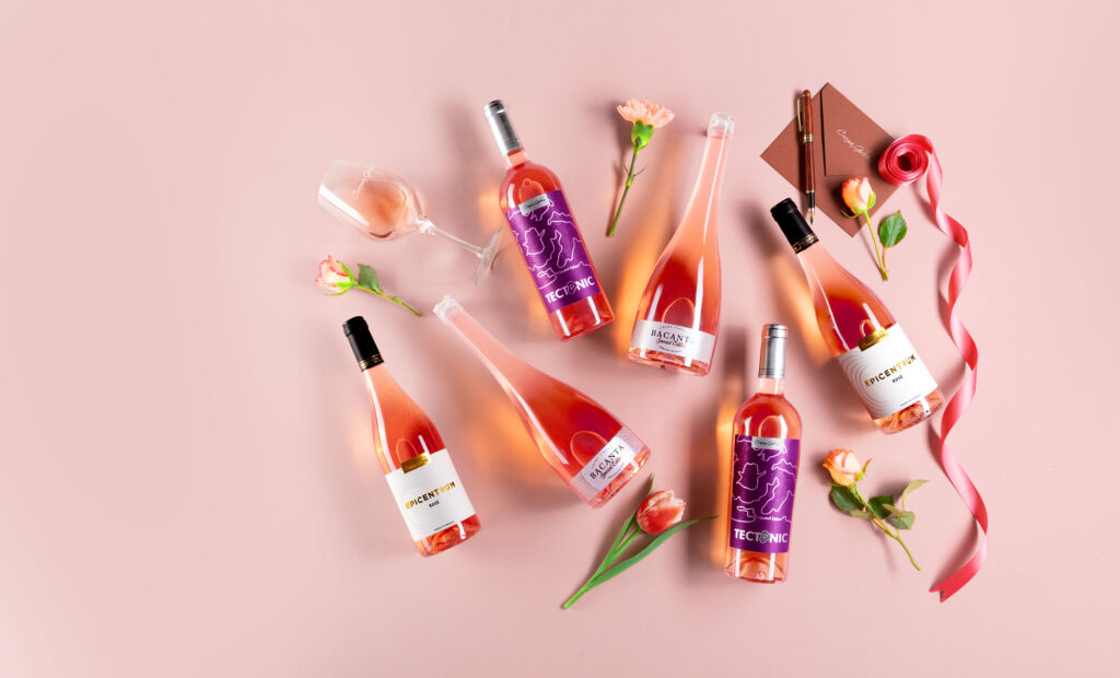 colecție vinuri roze produse de Crama Girboiu