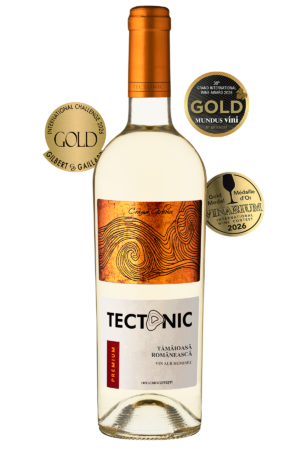 Tectonic Tamaioasa Romaneasca - Vin alb demisec