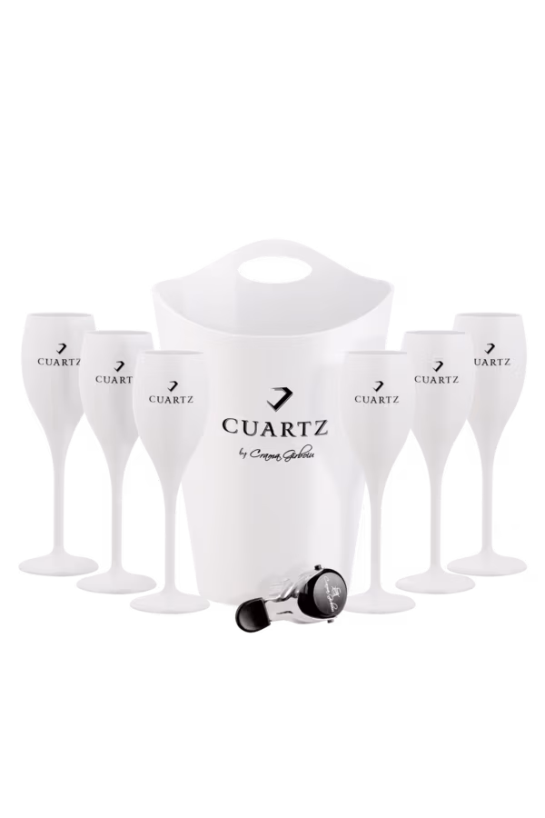 Set accesorii Spumant Piscina  - Pentru a savura spumantul in cele mai bune conditii va recomandam Set Accesorii Spumant Piscina care cuprinde: 6 pahare pentru spumant Flute albe fabricate din policarbonat; o Frapiera Cuartz speciala pentru pastrarea spumantului la temperatura optima; un Dop pentru conservarea bulelor fine. Pachetul este ideal pentru sezonul estival