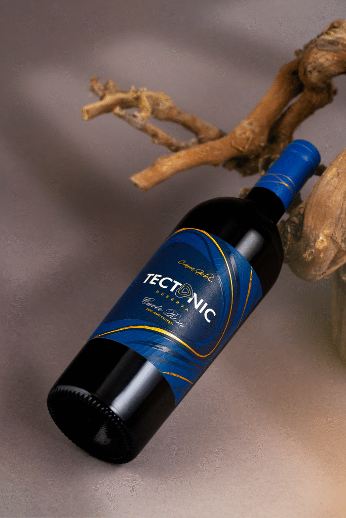 TECTONIC RESERVA CUVEE ROSU