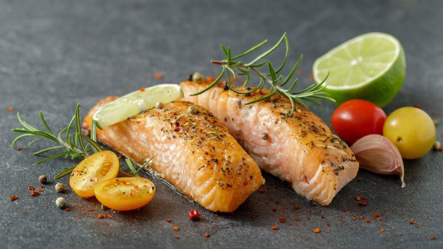 File de păstrăv somonat la cuptor cu ierburi aromatice