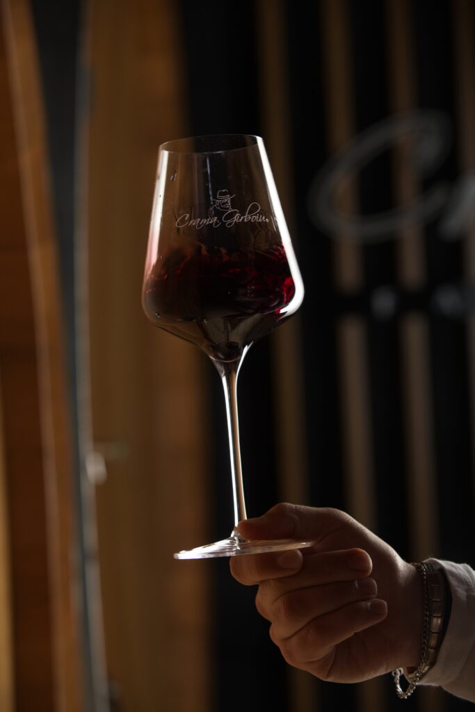 vin roșu maturat in baric de stejar