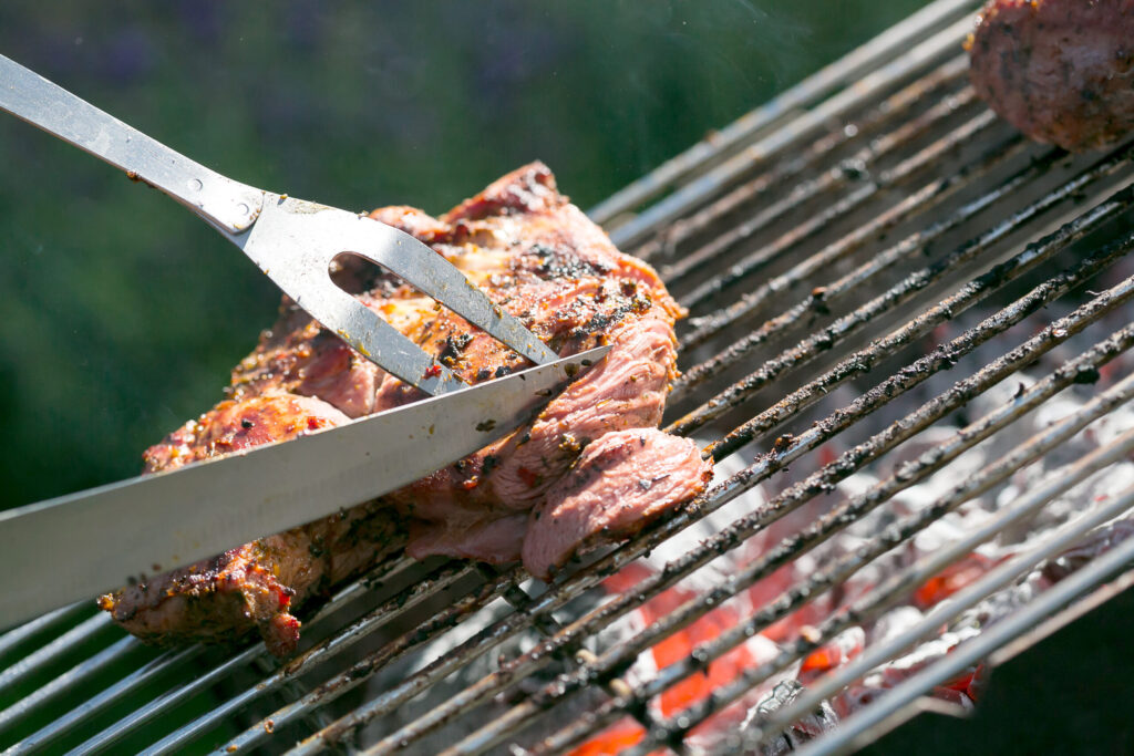 Pastramă de oaie – rețeta tradițională și secrete pentru o carne fragedă pastrama de oaie la grătar